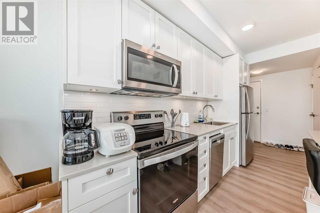 Single Family House for Sale in    Street NE Crescent Heights Calgary 