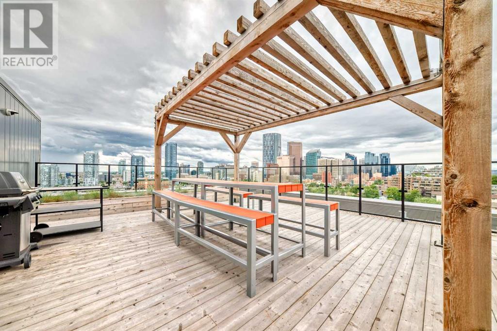 Single Family House for Sale in    Street NE Crescent Heights Calgary 