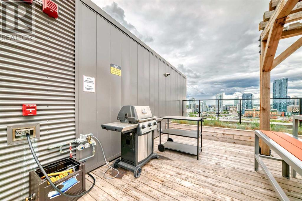 Single Family House for Sale in    Street NE Crescent Heights Calgary 