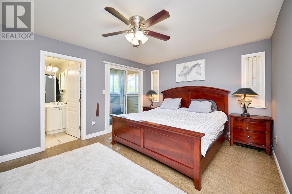 Photo 17 of 562 W Keith Road, North Vancouver BC