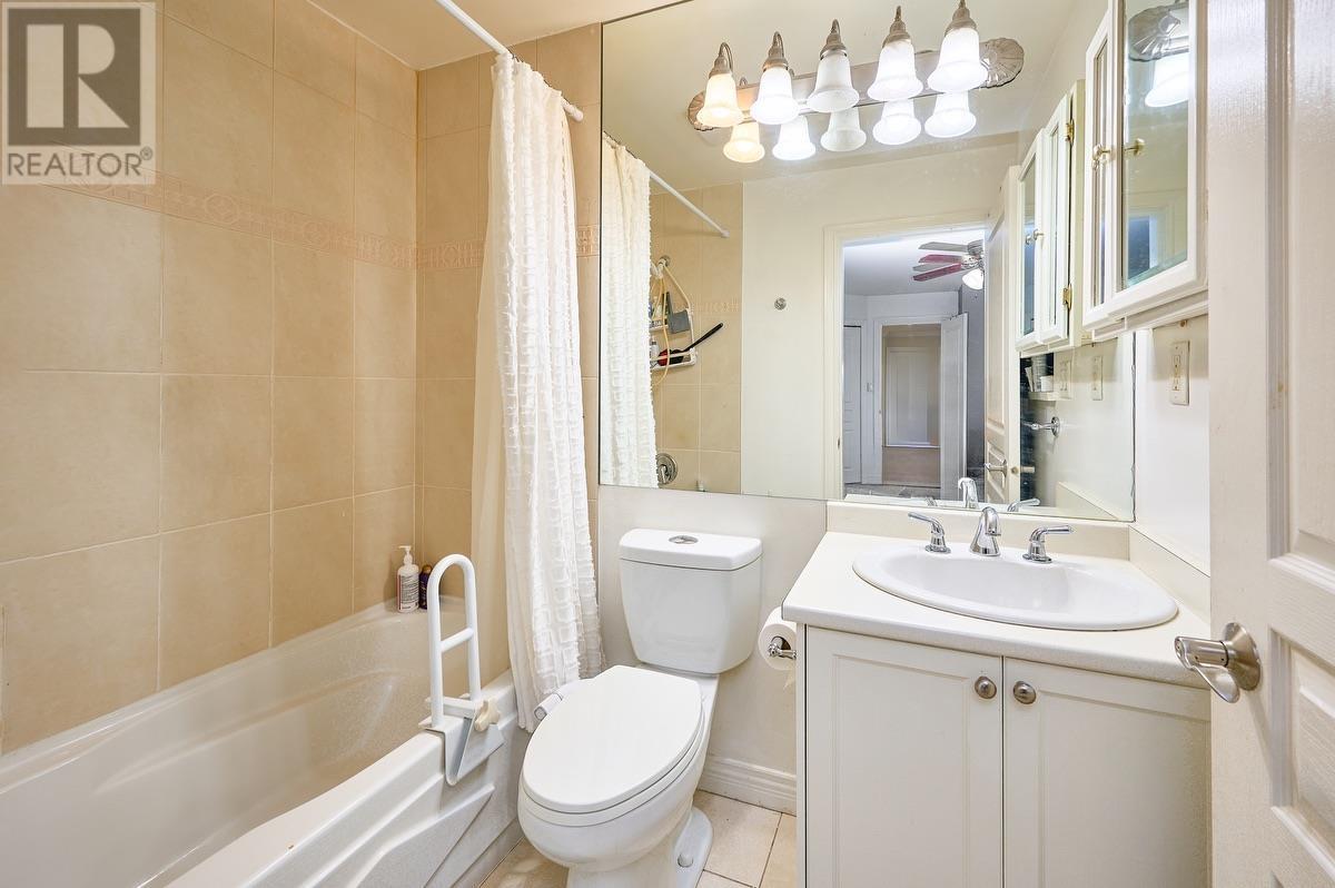 Photo 20 of 562 W Keith Road, North Vancouver BC