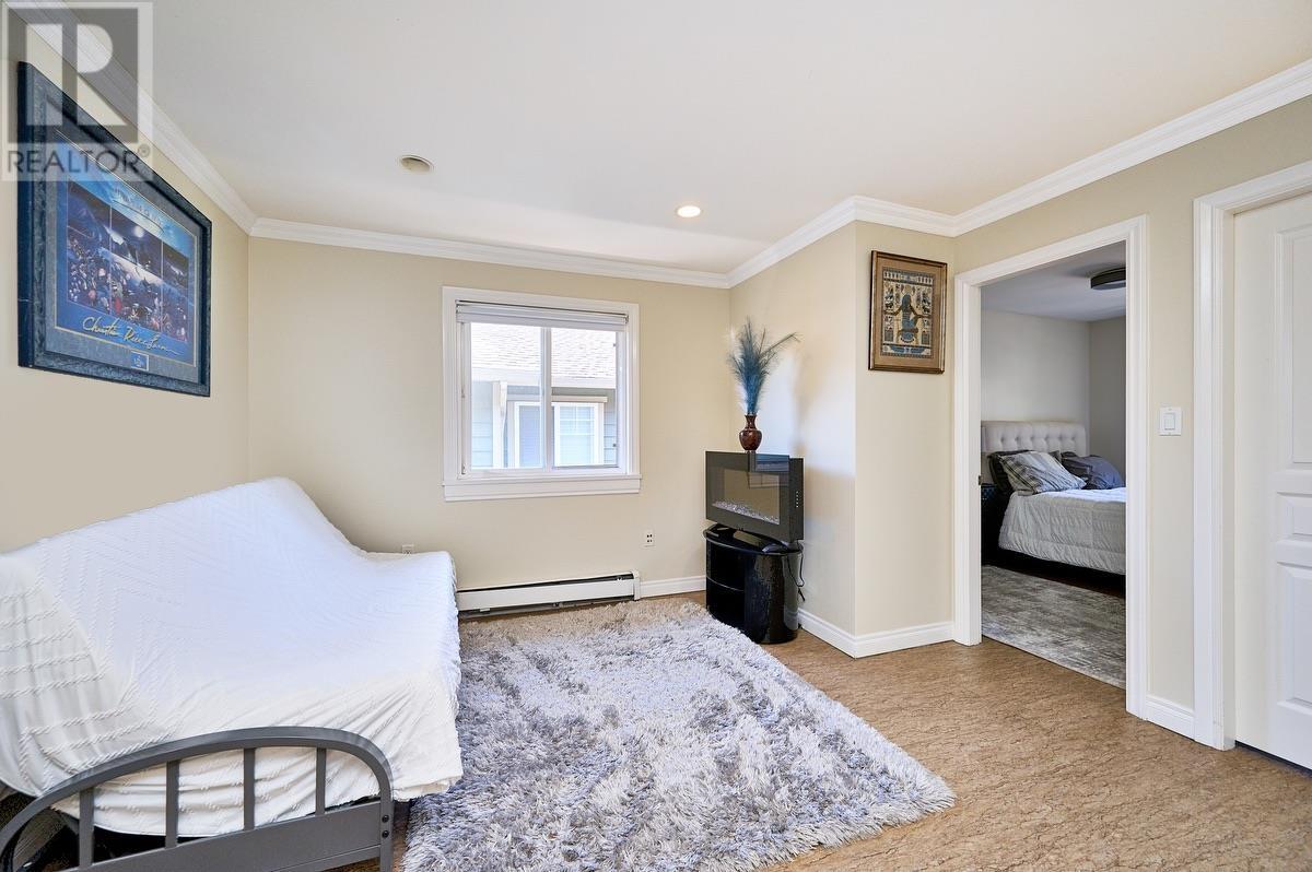 Photo 15 of 562 W Keith Road, North Vancouver BC