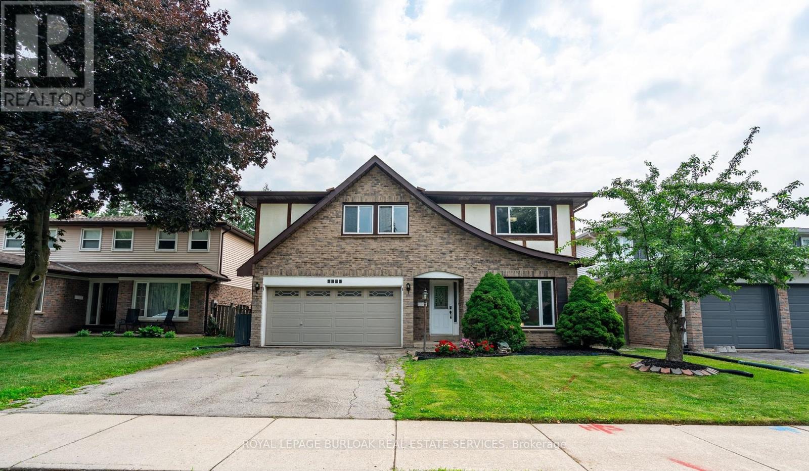 Photo 34 of 2445 Cavendish Drive, Burlington ON