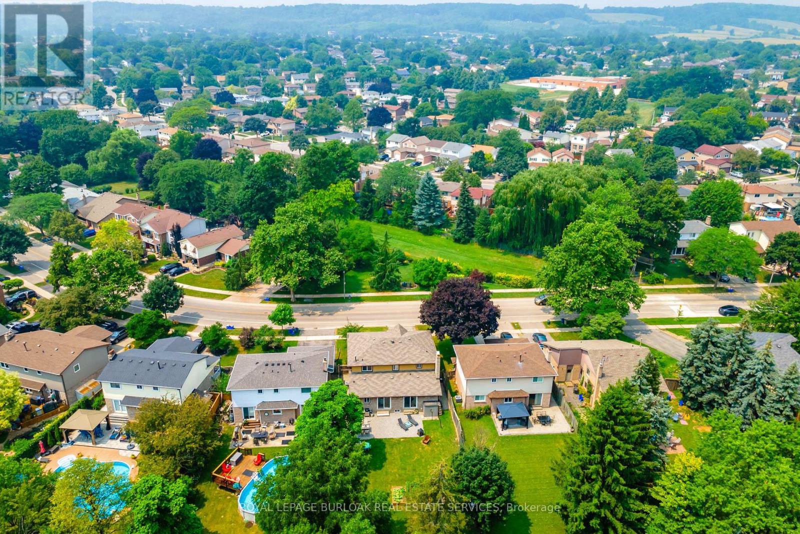 Photo 43 of 2445 Cavendish Drive, Burlington ON