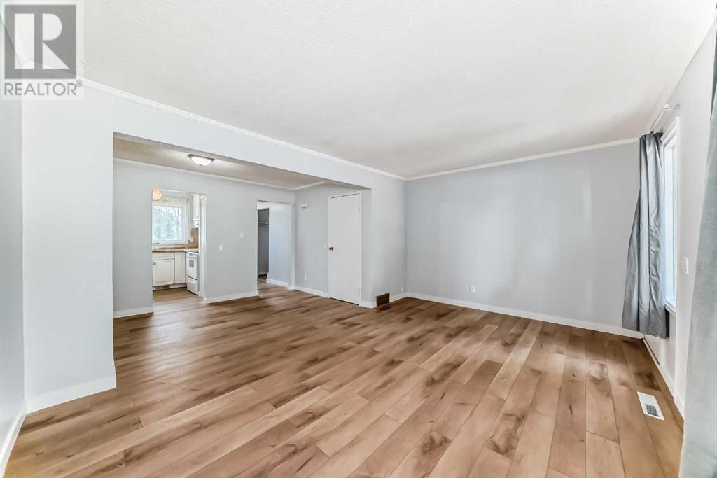 Single Family House for Sale in    Street NW Thorncliffe Calgary 