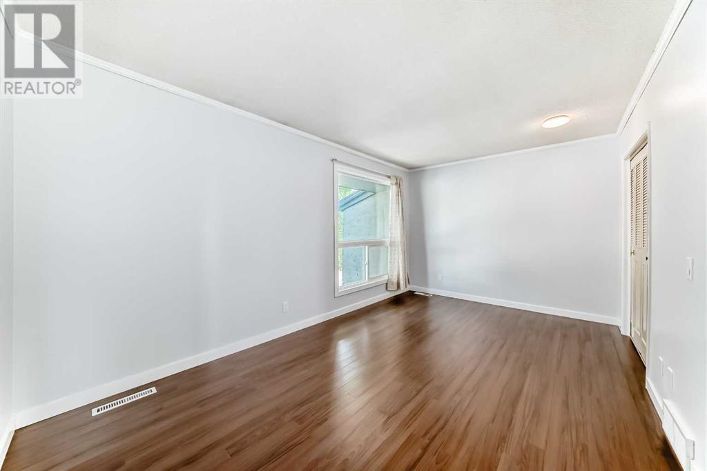 Single Family House for Sale in    Street NW Thorncliffe Calgary 