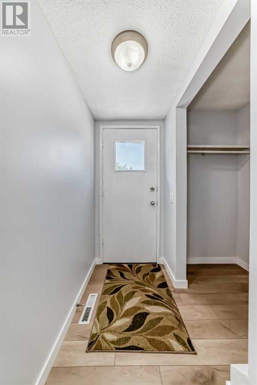 Single Family House for Sale in    Street NW Thorncliffe Calgary 