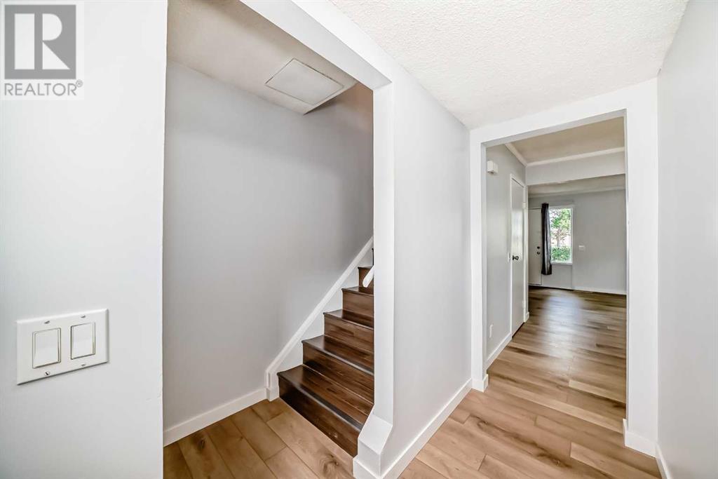 Single Family House for Sale in    Street NW Thorncliffe Calgary 