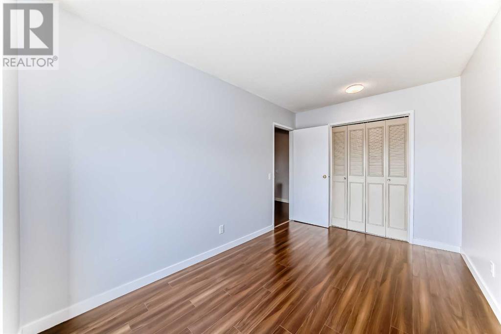 Single Family House for Sale in    Street NW Thorncliffe Calgary 