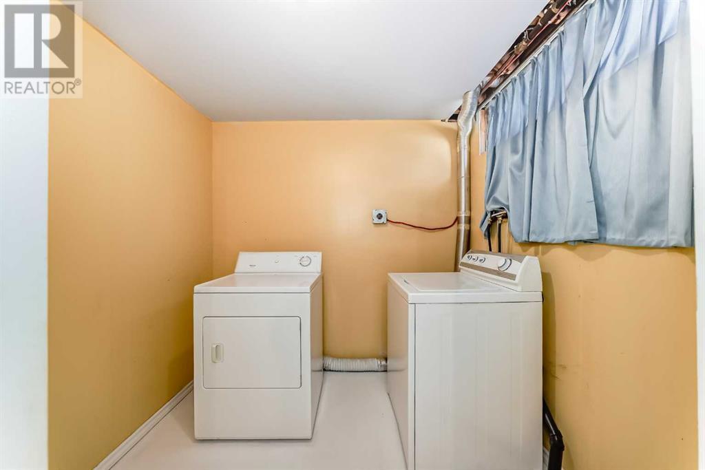 Single Family House for Sale in    Street NW Thorncliffe Calgary 