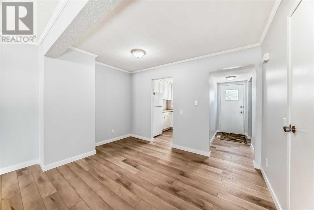 Single Family House for Sale in    Street NW Thorncliffe Calgary 