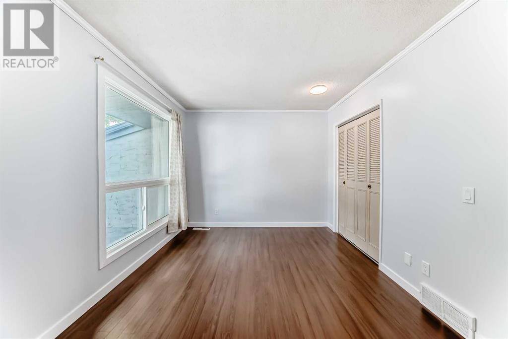 Single Family House for Sale in    Street NW Thorncliffe Calgary 