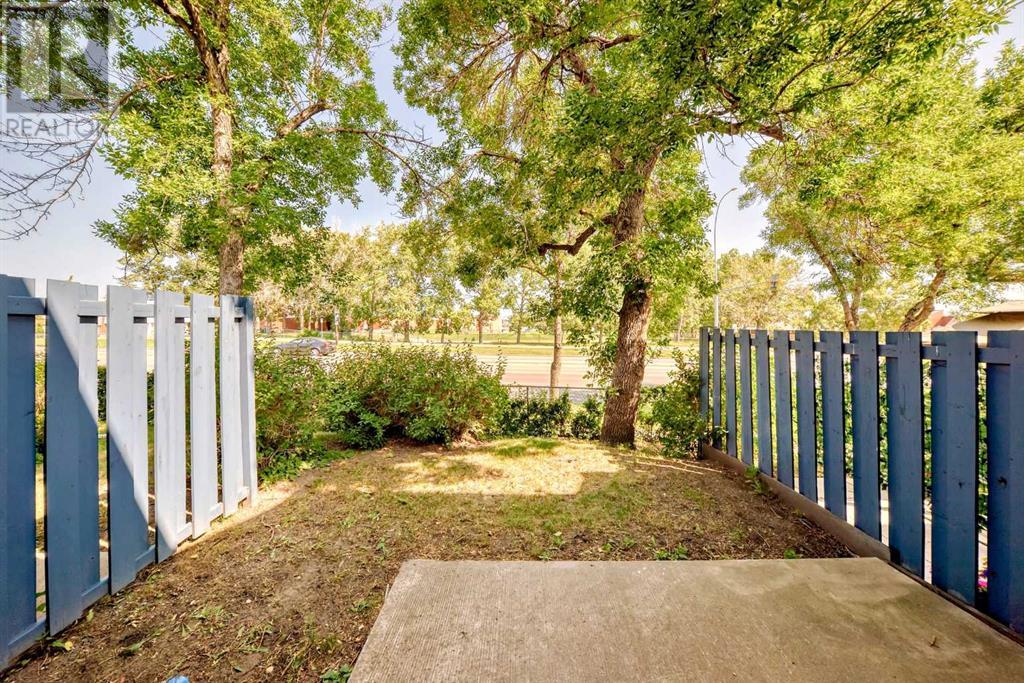 Single Family House for Sale in    Street NW Thorncliffe Calgary 