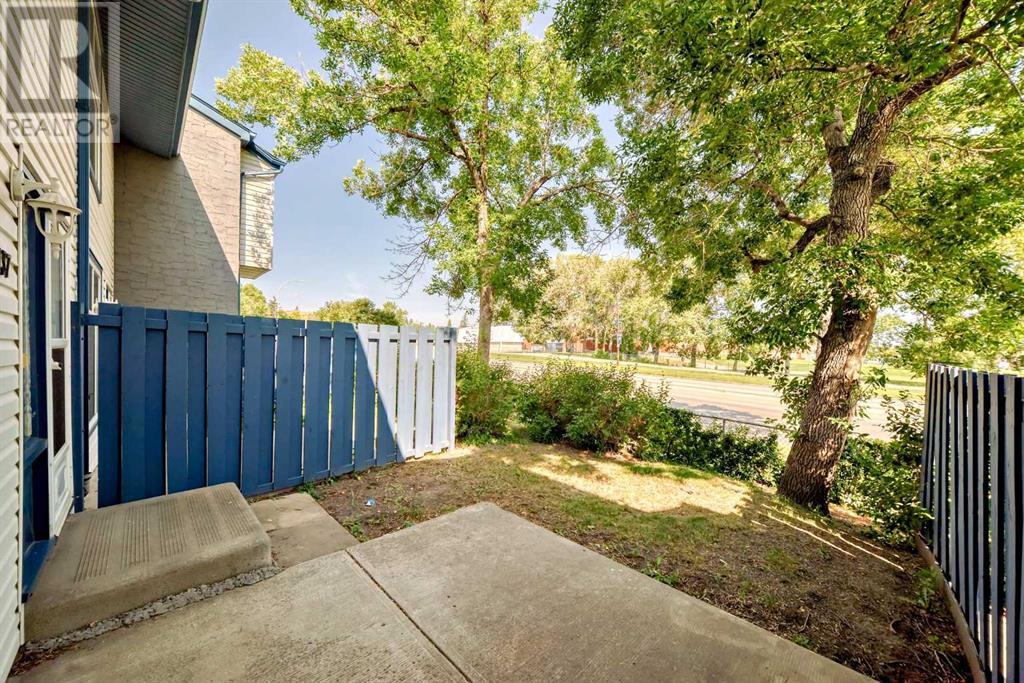 Single Family House for Sale in    Street NW Thorncliffe Calgary 