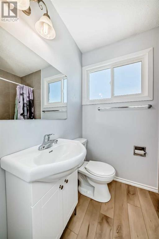 Single Family House for Sale in    Street NW Thorncliffe Calgary 