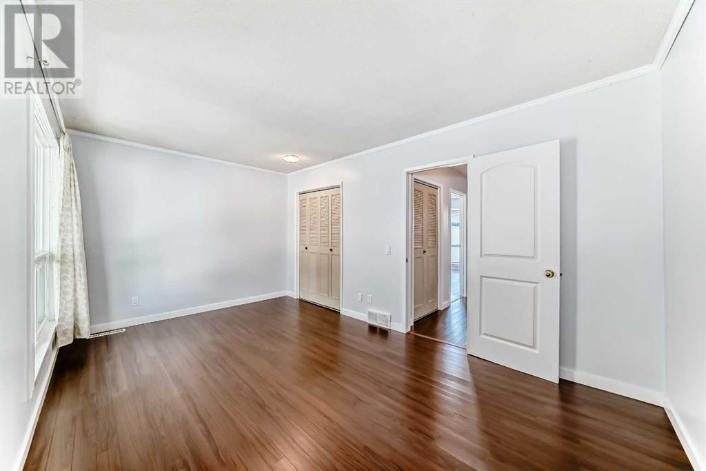 Single Family House for Sale in    Street NW Thorncliffe Calgary 