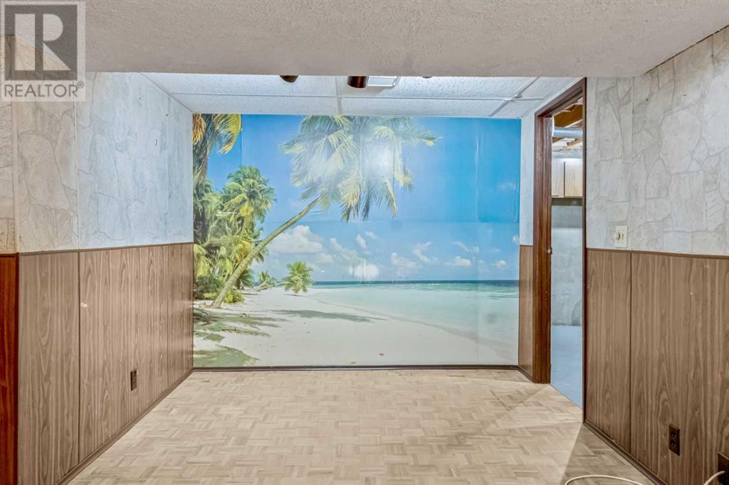 Single Family House for Sale in   Hubalta Road SE Dover Calgary 