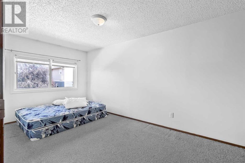 Single Family House for Sale in   Hubalta Road SE Dover Calgary 