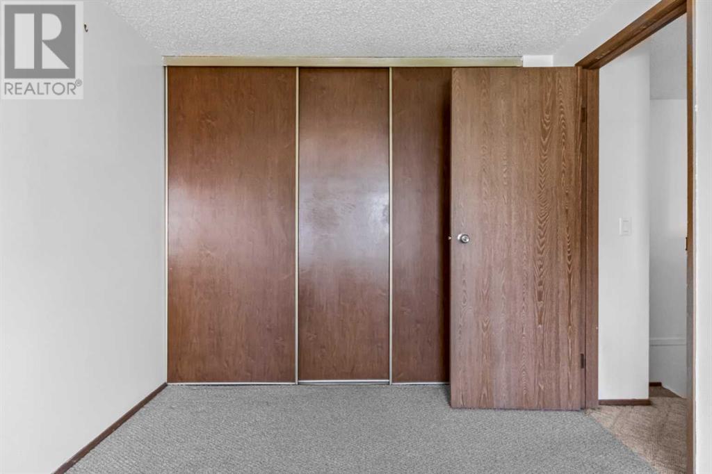 Single Family House for Sale in   Hubalta Road SE Dover Calgary 