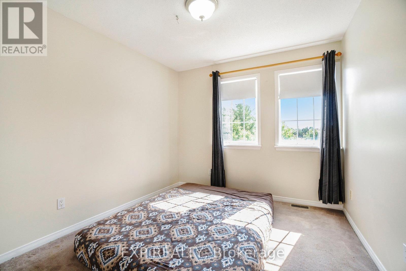 Photo 7 of 77 Palmadeo Drive, Ottawa ON