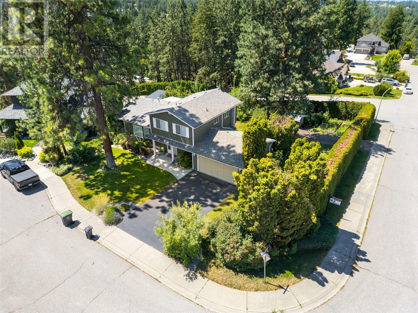 Photo 17 of 3942 Suncrest Court, Kelowna BC