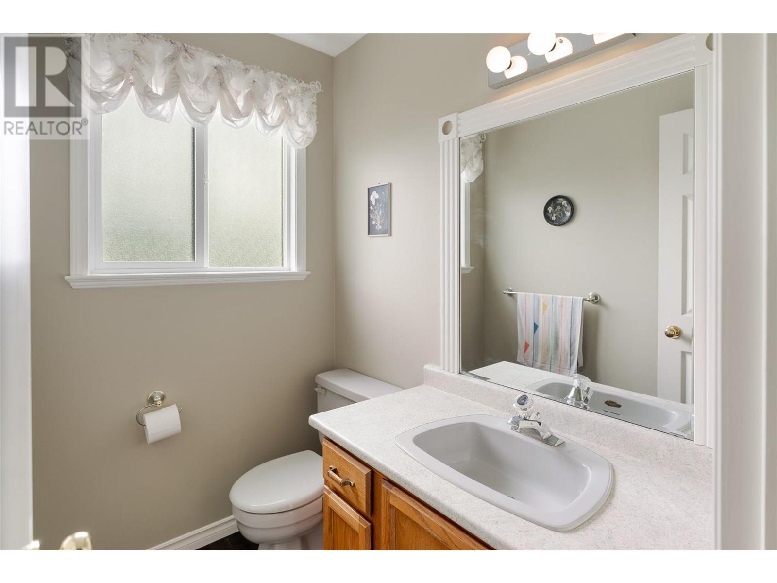 Photo 39 of 3942 Suncrest Court, Kelowna BC
