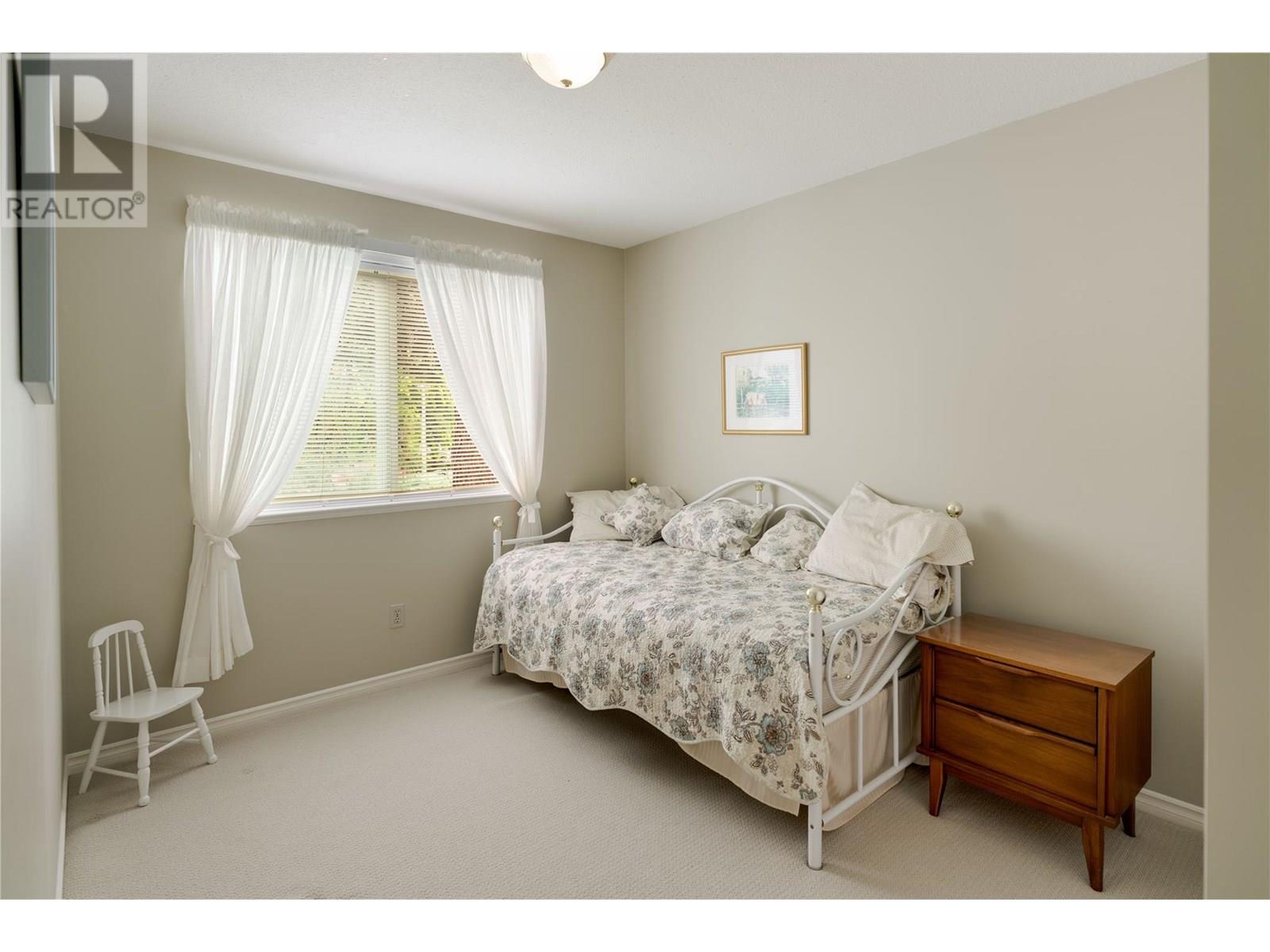 Photo 35 of 3942 Suncrest Court, Kelowna BC