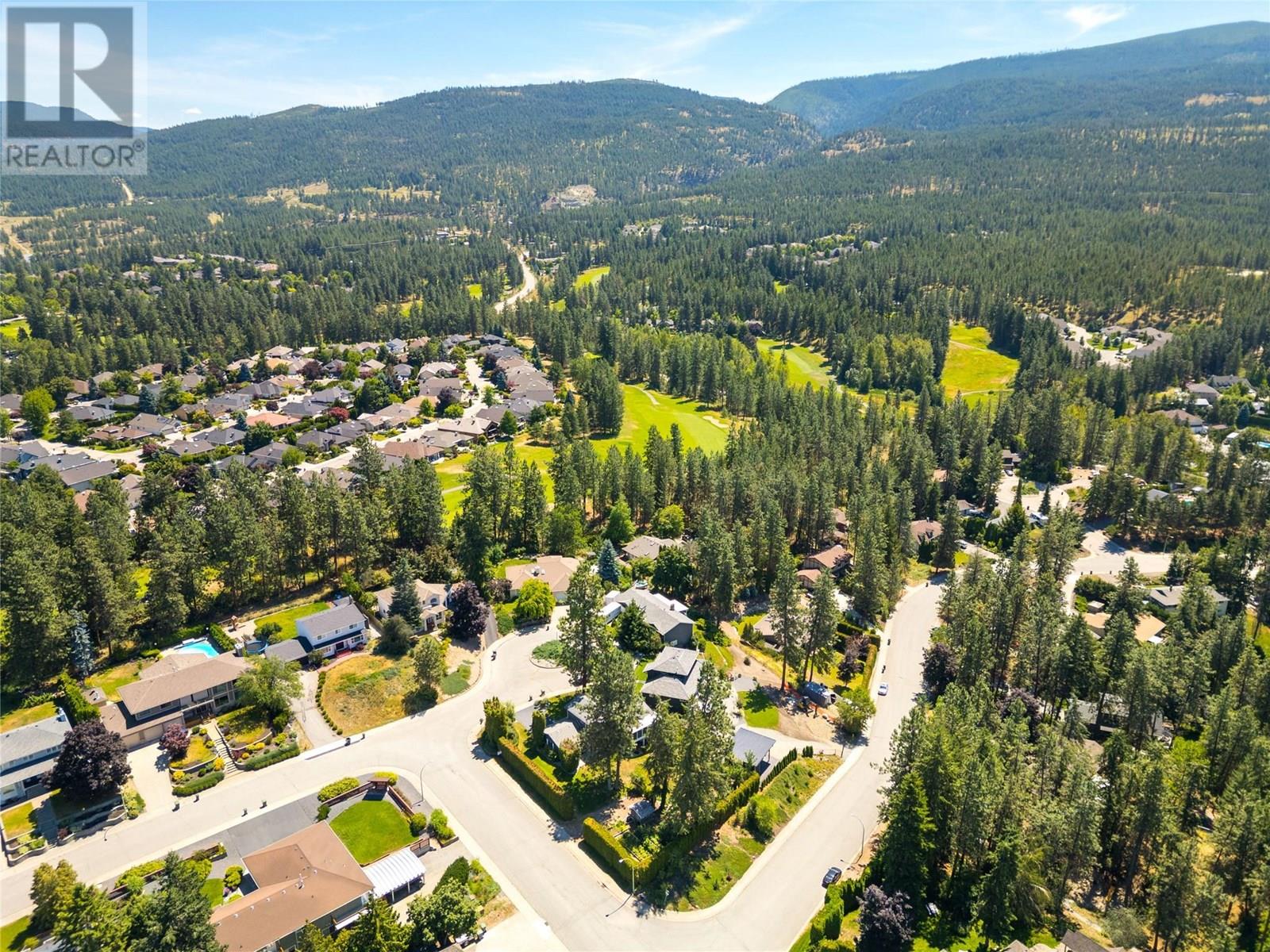 Photo 28 of 3942 Suncrest Court, Kelowna BC