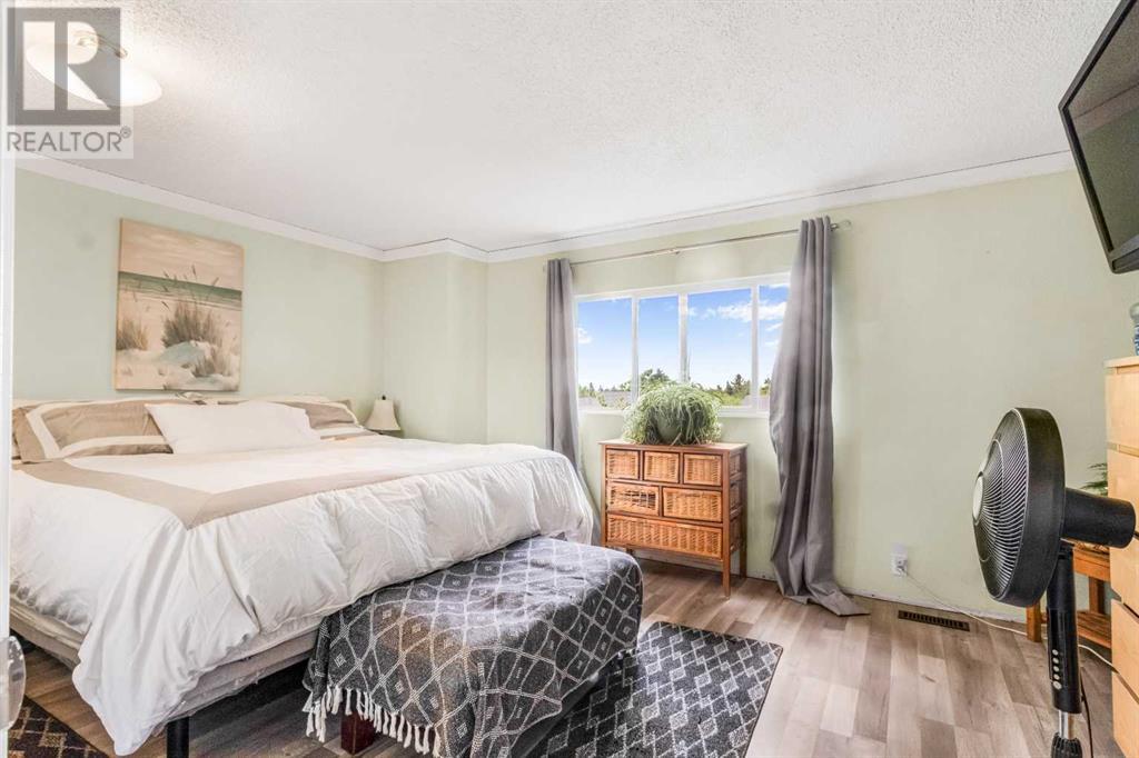 Single Family House for Sale in  Abinger Crescent NE Abbeydale Calgary 