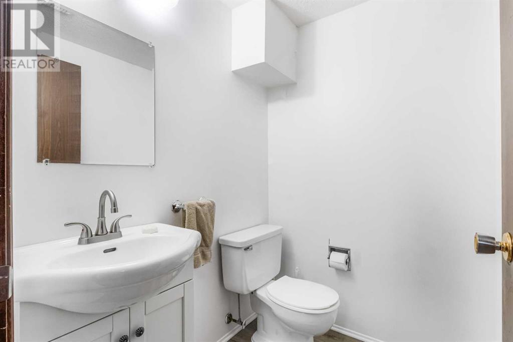 Single Family House for Sale in  Abinger Crescent NE Abbeydale Calgary 
