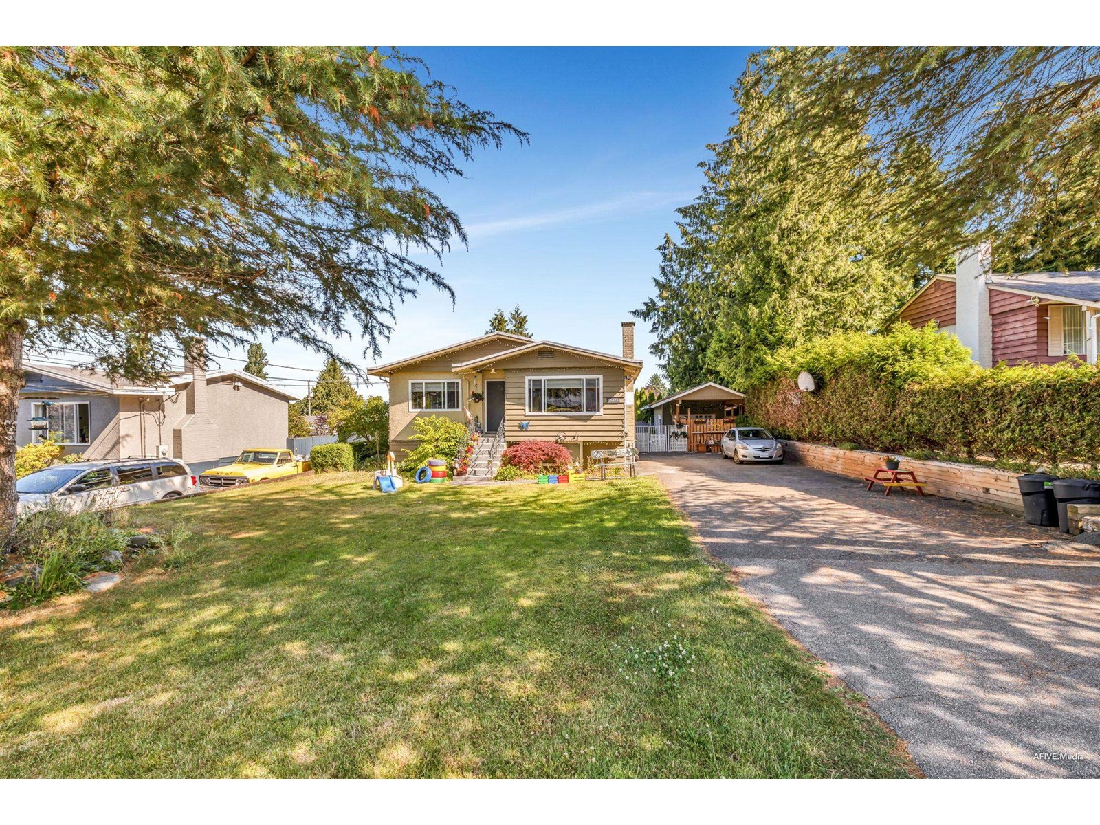 Photo 3 of 11475 92 A Avenue, Delta BC