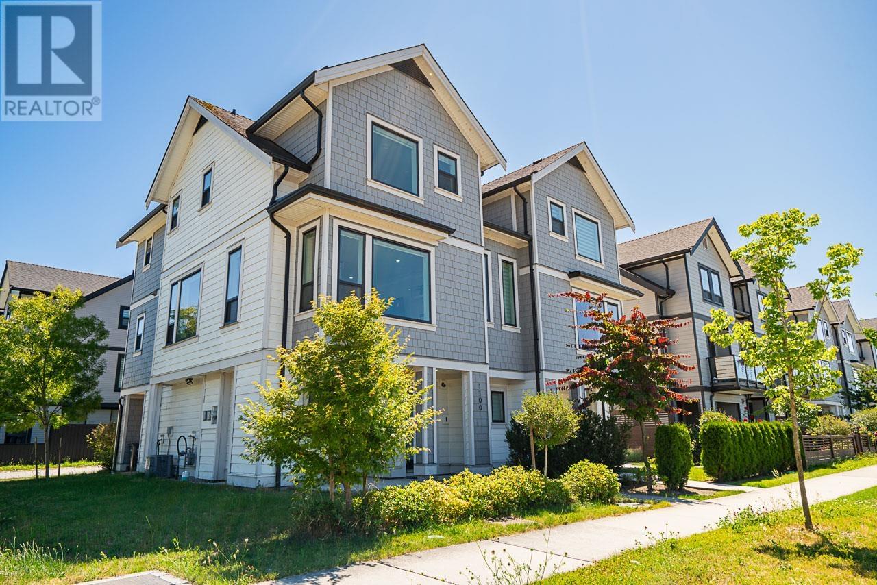 Photo 2 of 1100 Salter Street, New Westminster BC