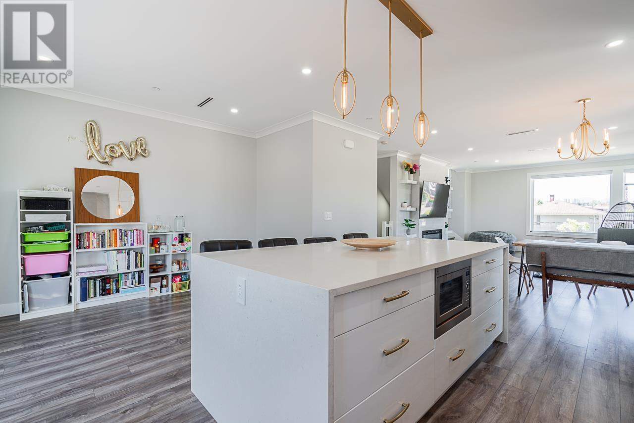 Photo 9 of 1100 Salter Street, New Westminster BC