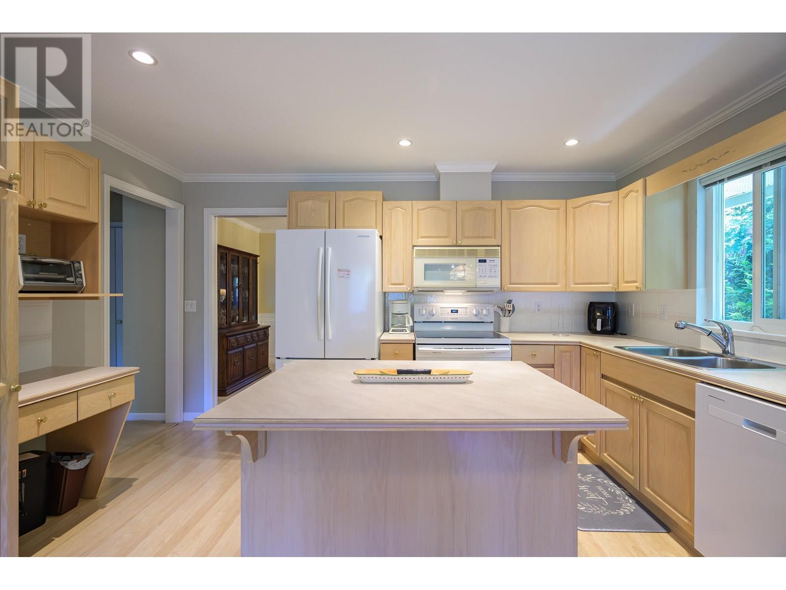 Photo 16 of 4814 Glendale Avenue, Ladner BC