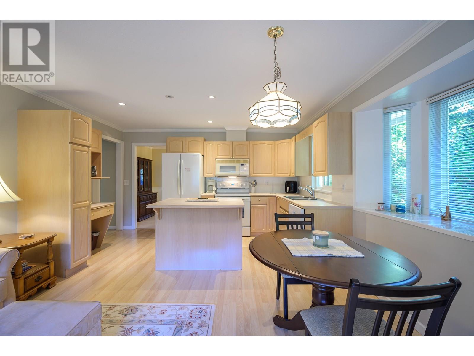 Photo 18 of 4814 Glendale Avenue, Ladner BC