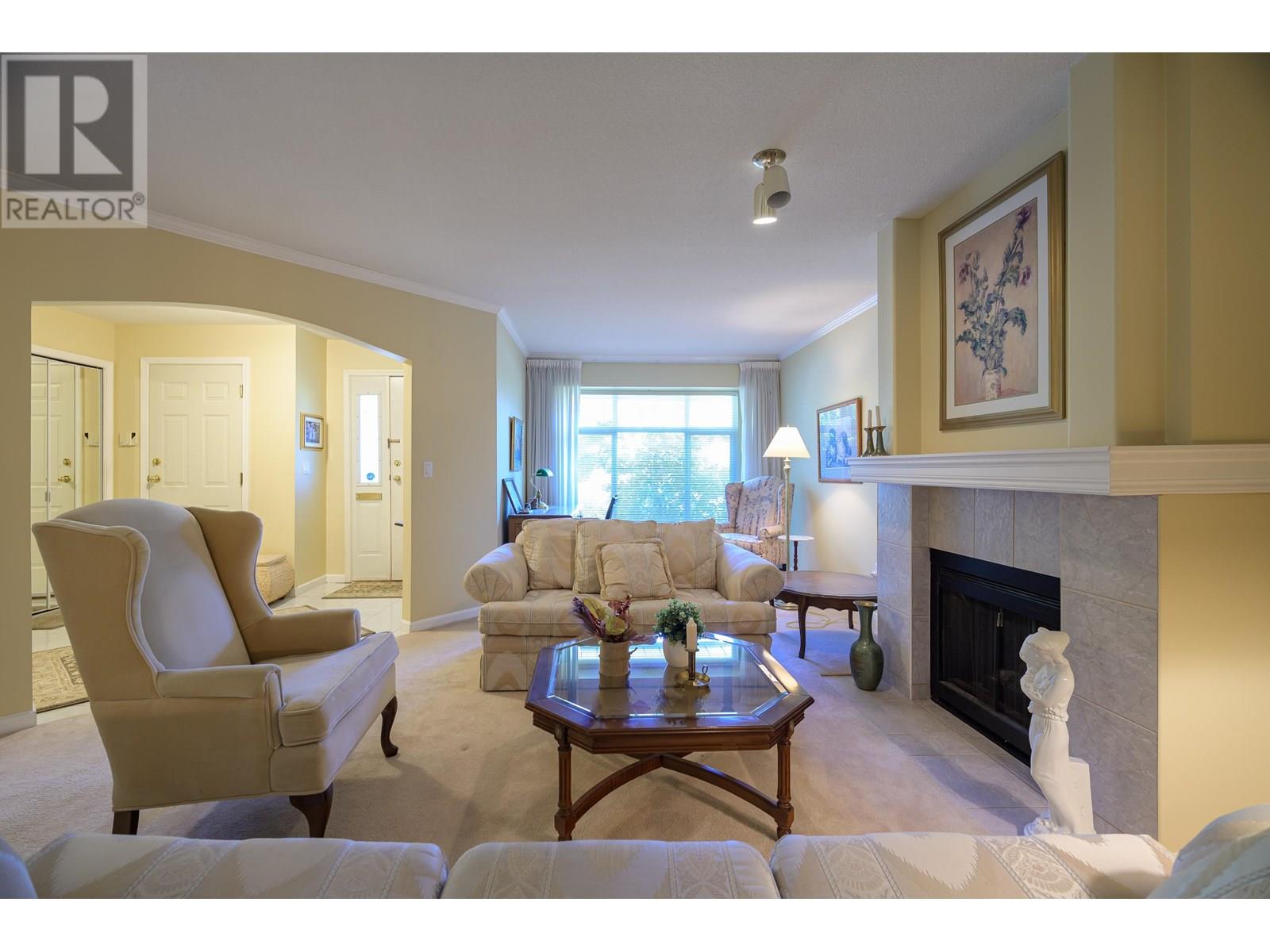 Photo 7 of 4814 Glendale Avenue, Ladner BC