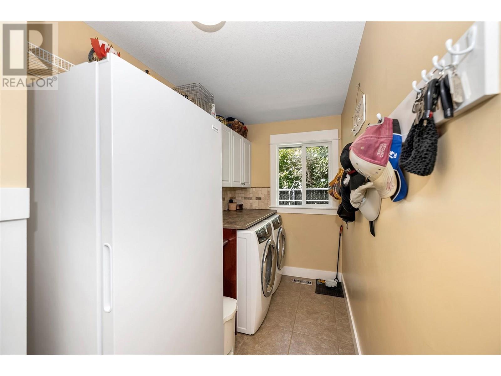 3935 Pothecary Place, Armstrong