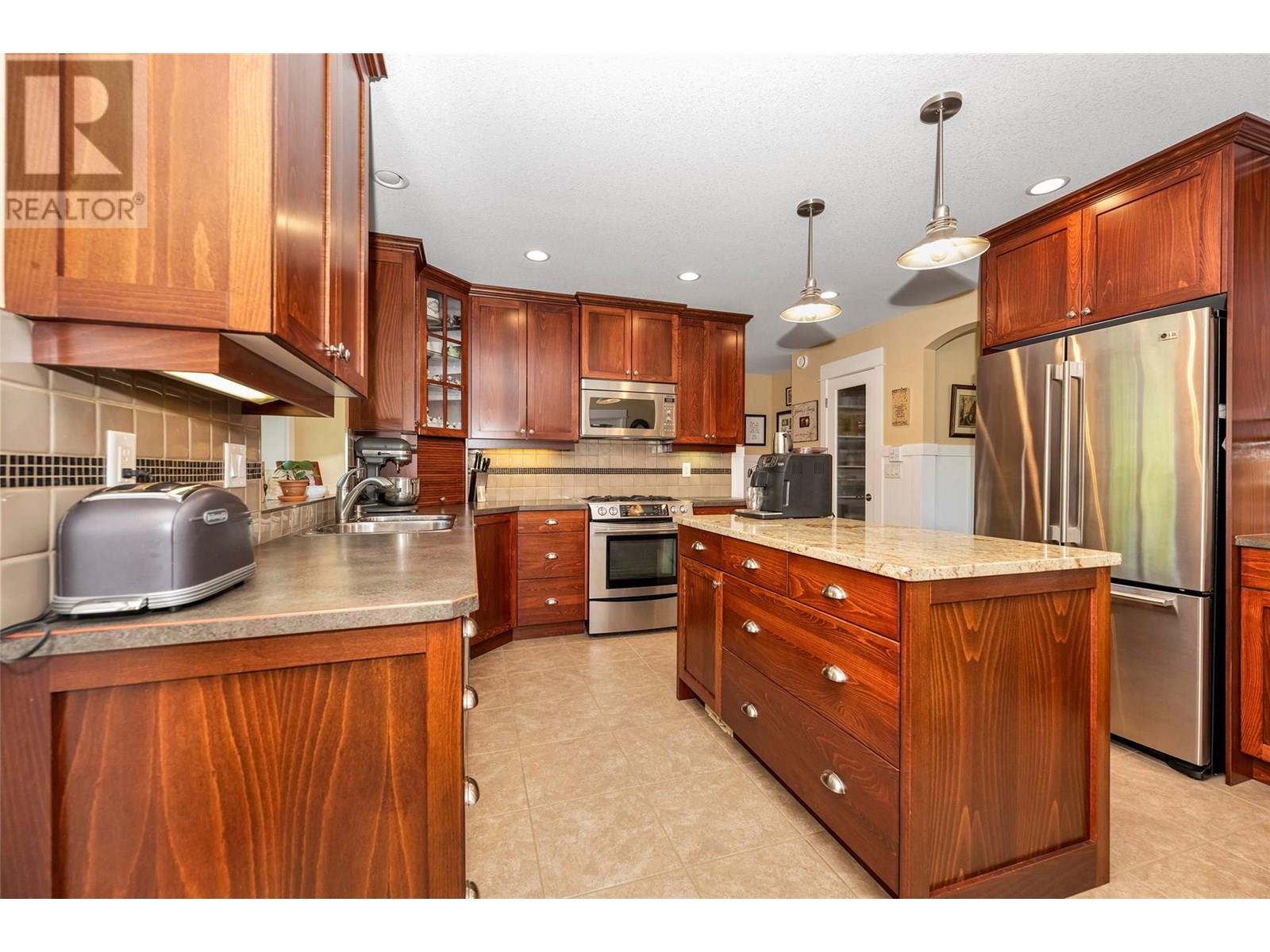 3935 Pothecary Place, Armstrong