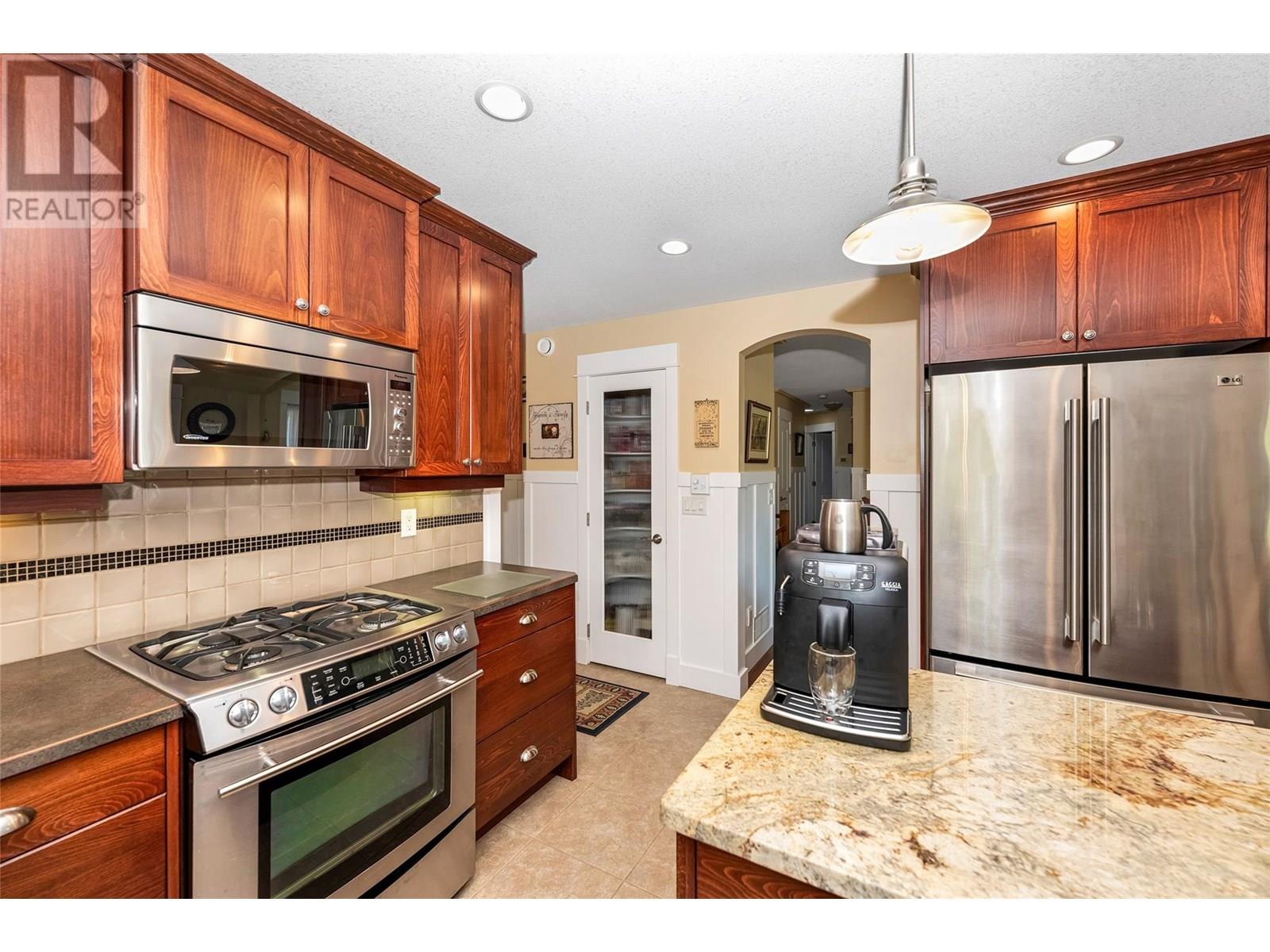 3935 Pothecary Place, Armstrong