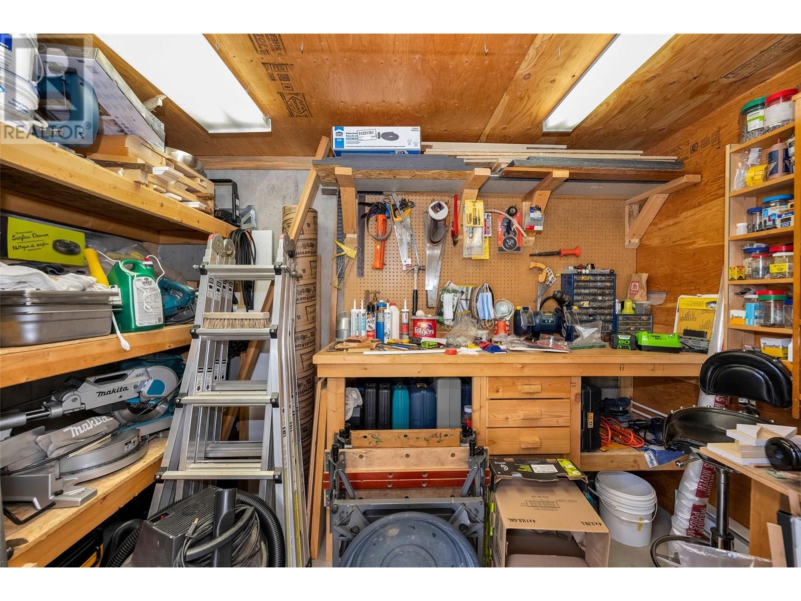 3935 Pothecary Place, Armstrong