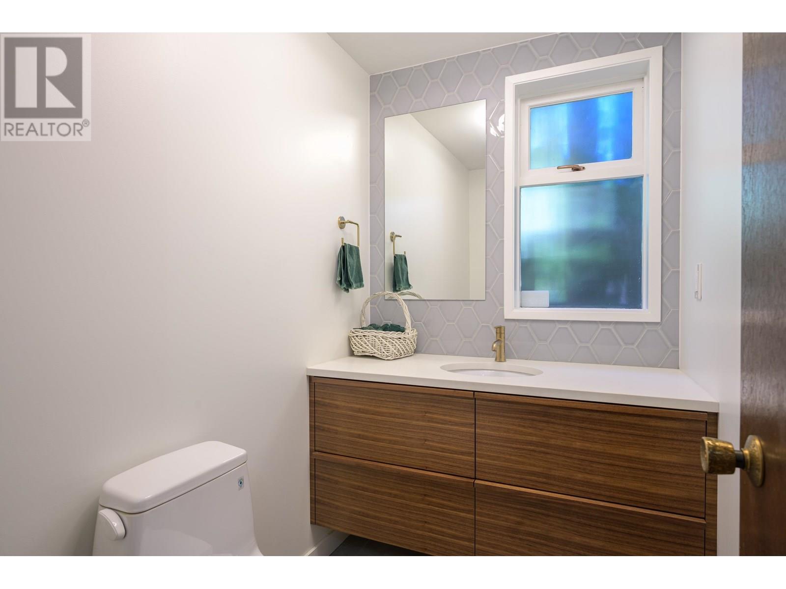 Photo 14 of 5938 Holland Street, Vancouver BC