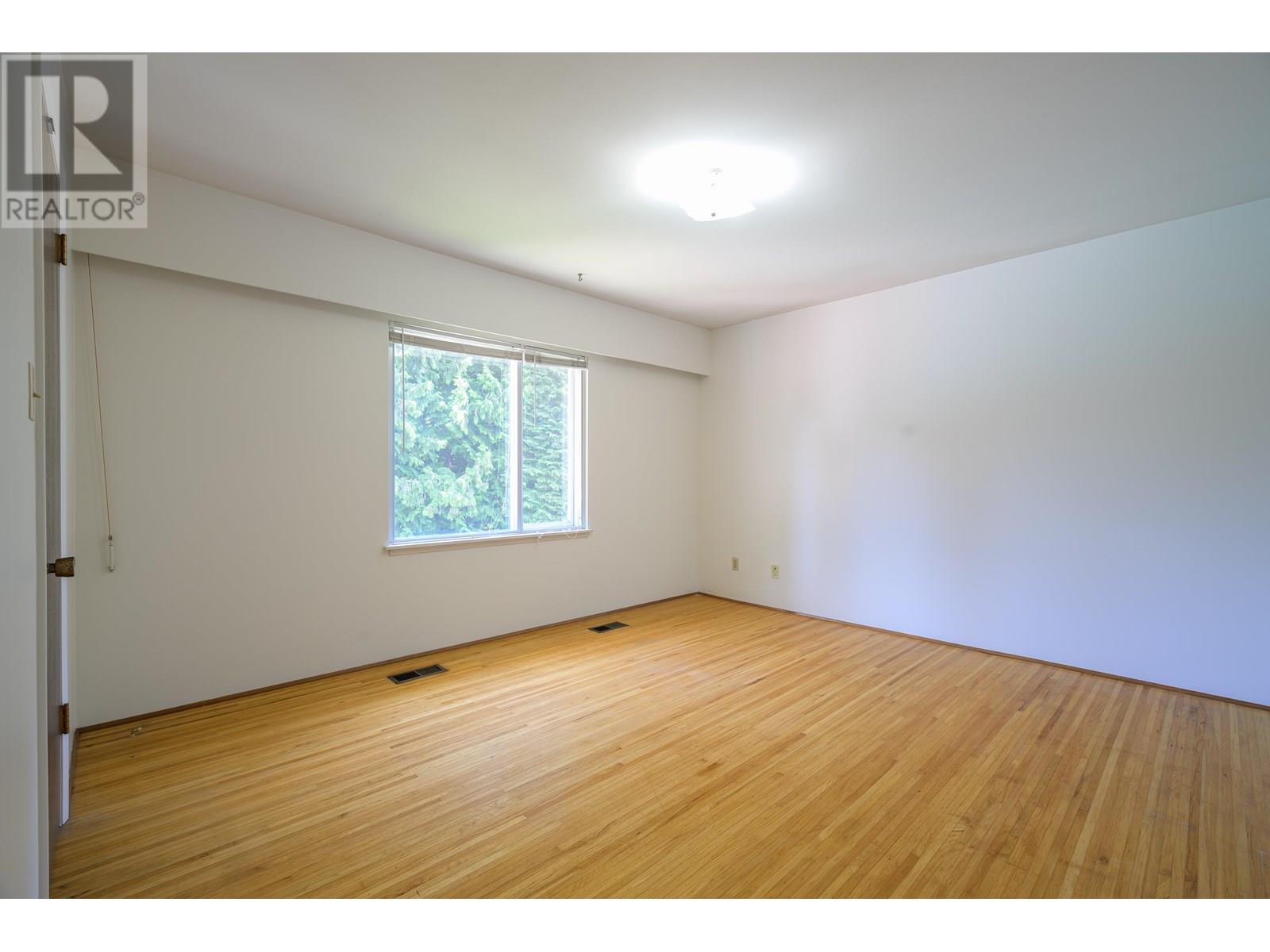 Photo 15 of 5938 Holland Street, Vancouver BC
