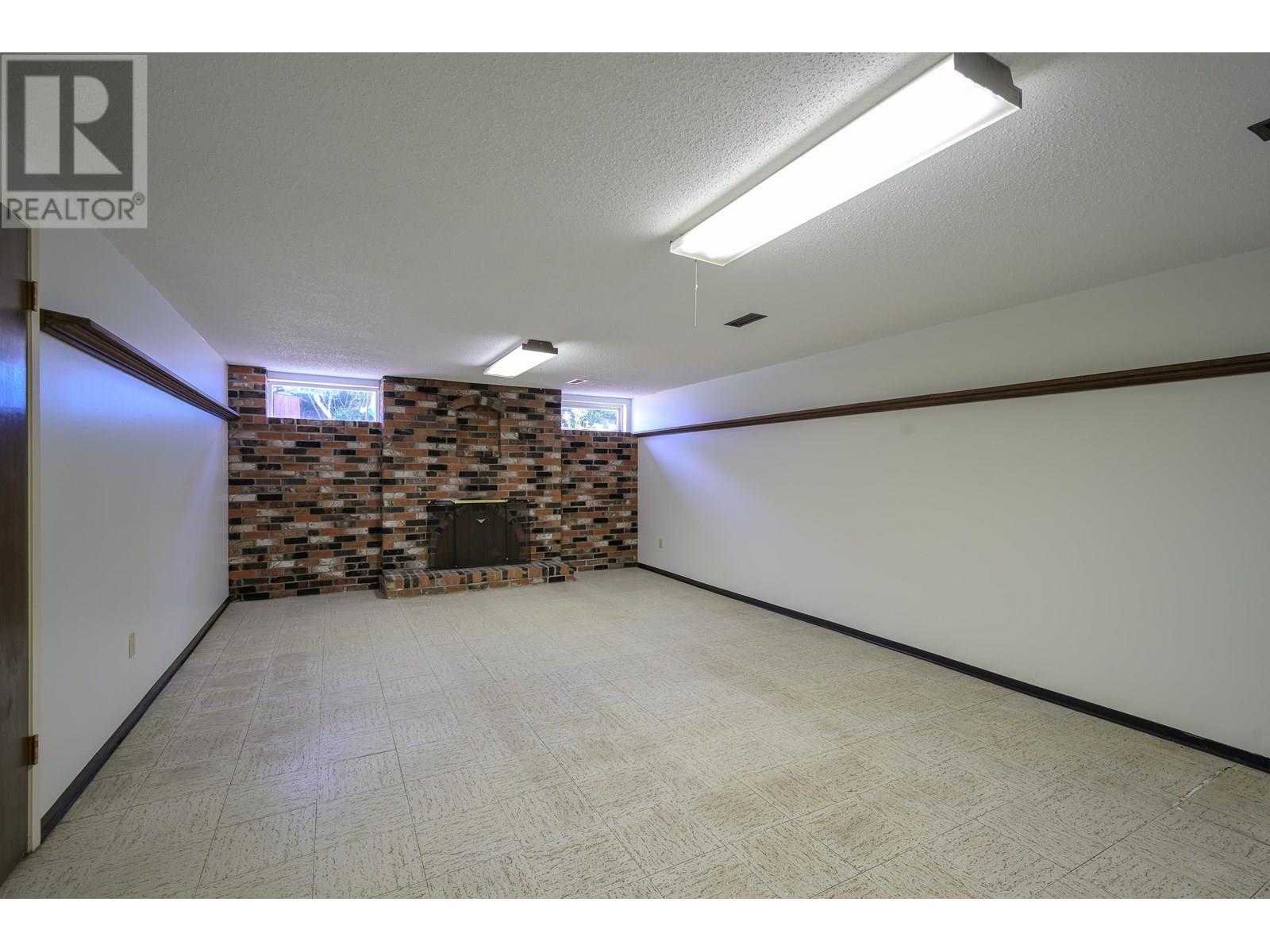 Photo 19 of 5938 Holland Street, Vancouver BC