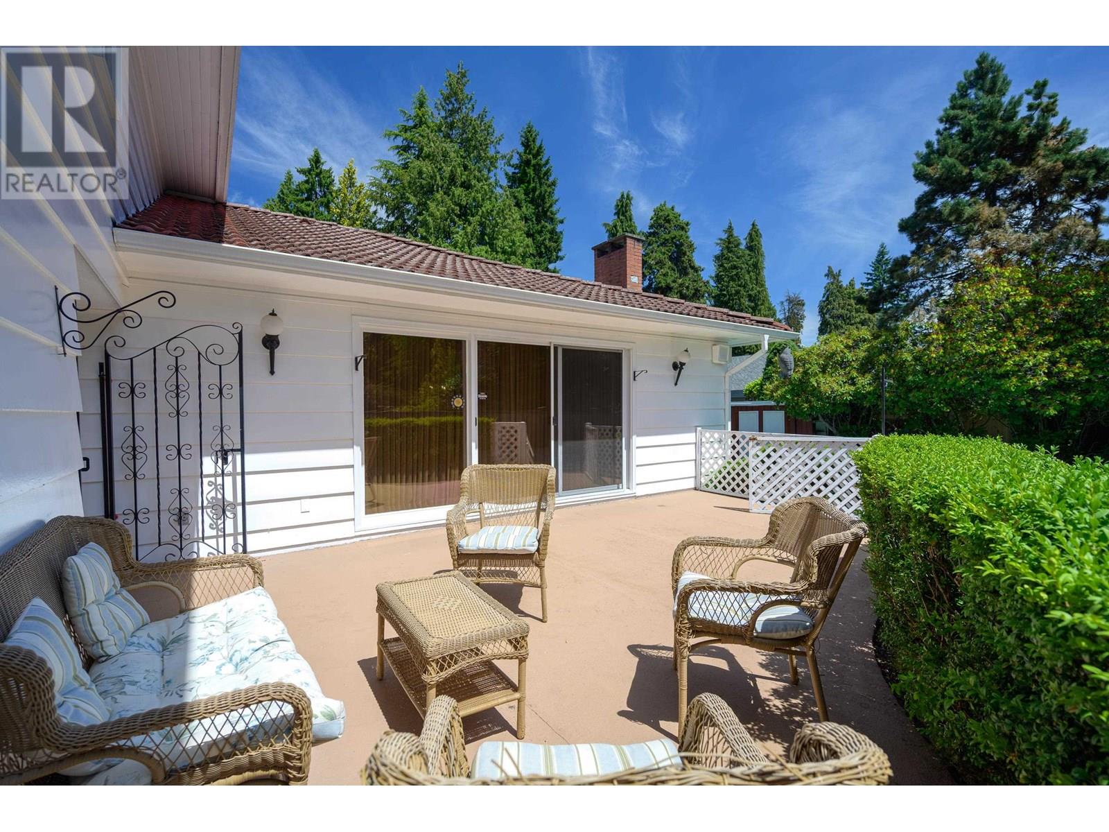 Photo 2 of 5938 Holland Street, Vancouver BC