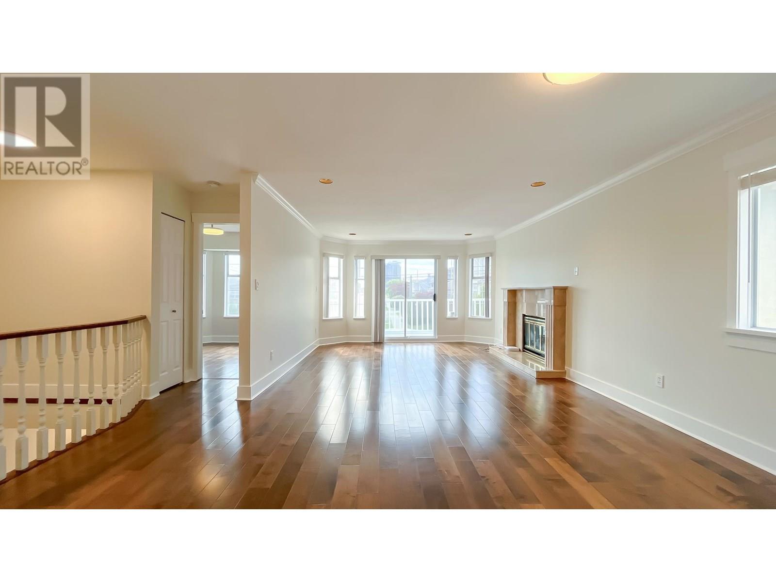Photo 11 of 5076 Smith Avenue, Burnaby BC