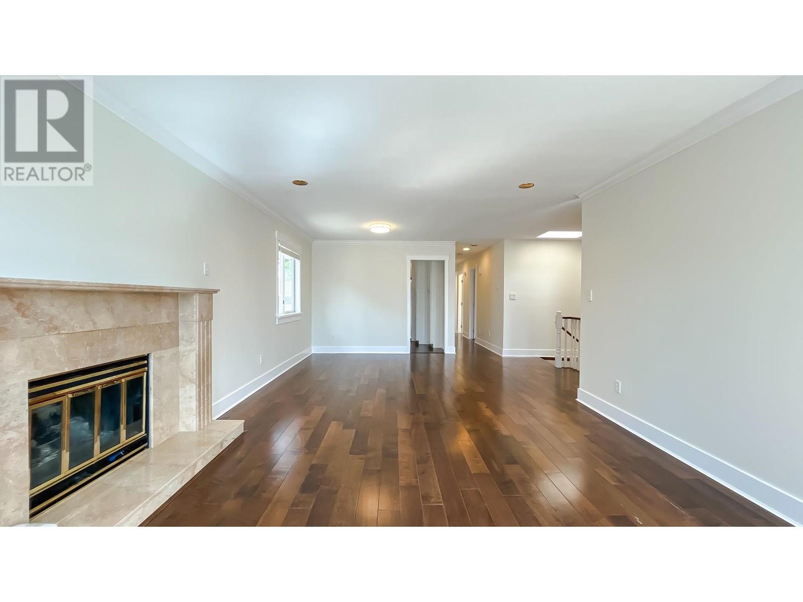 Photo 2 of 5076 Smith Avenue, Burnaby BC