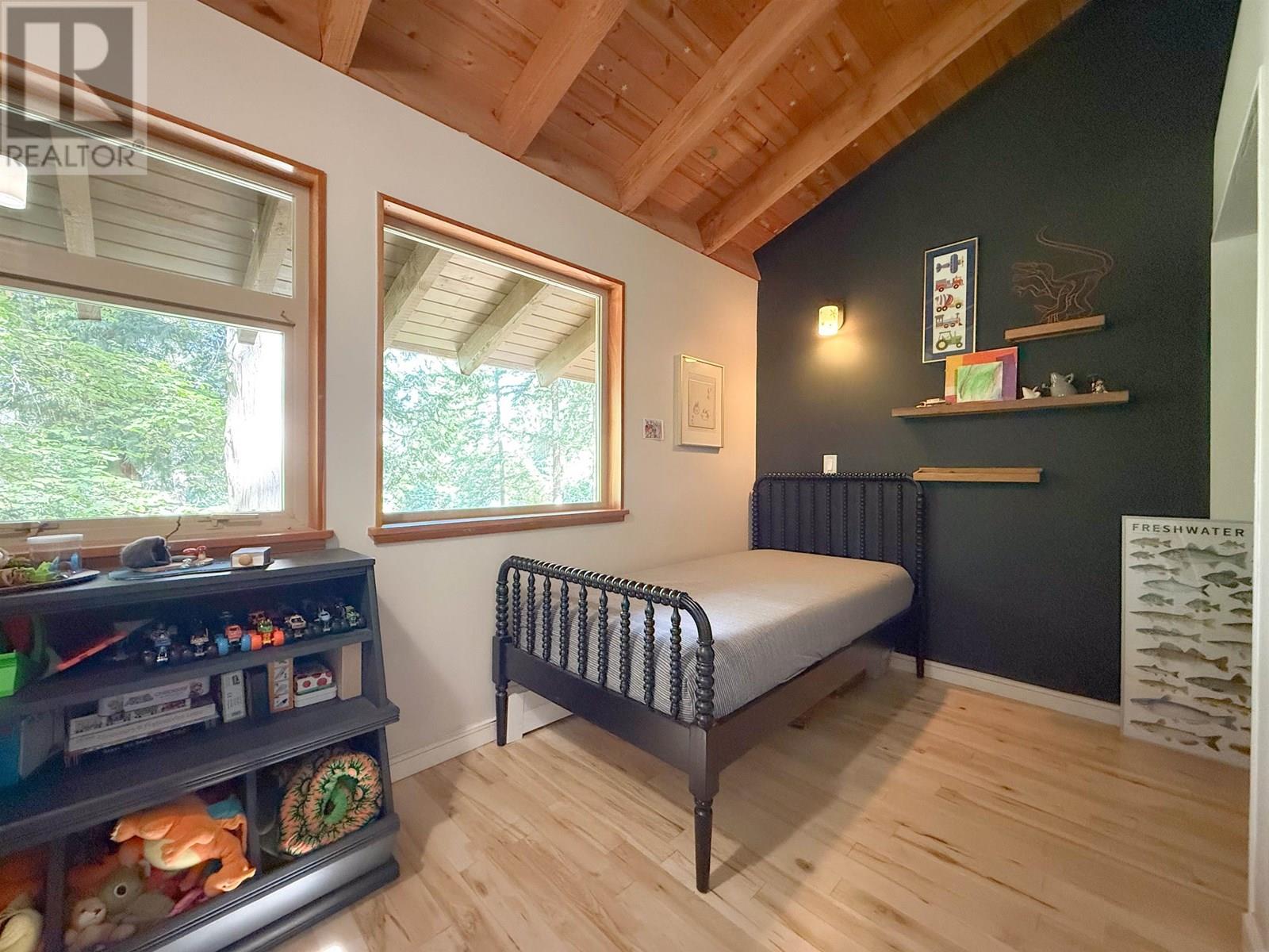 Photo 7 of 901 Windjammer Road, Bowen Island BC