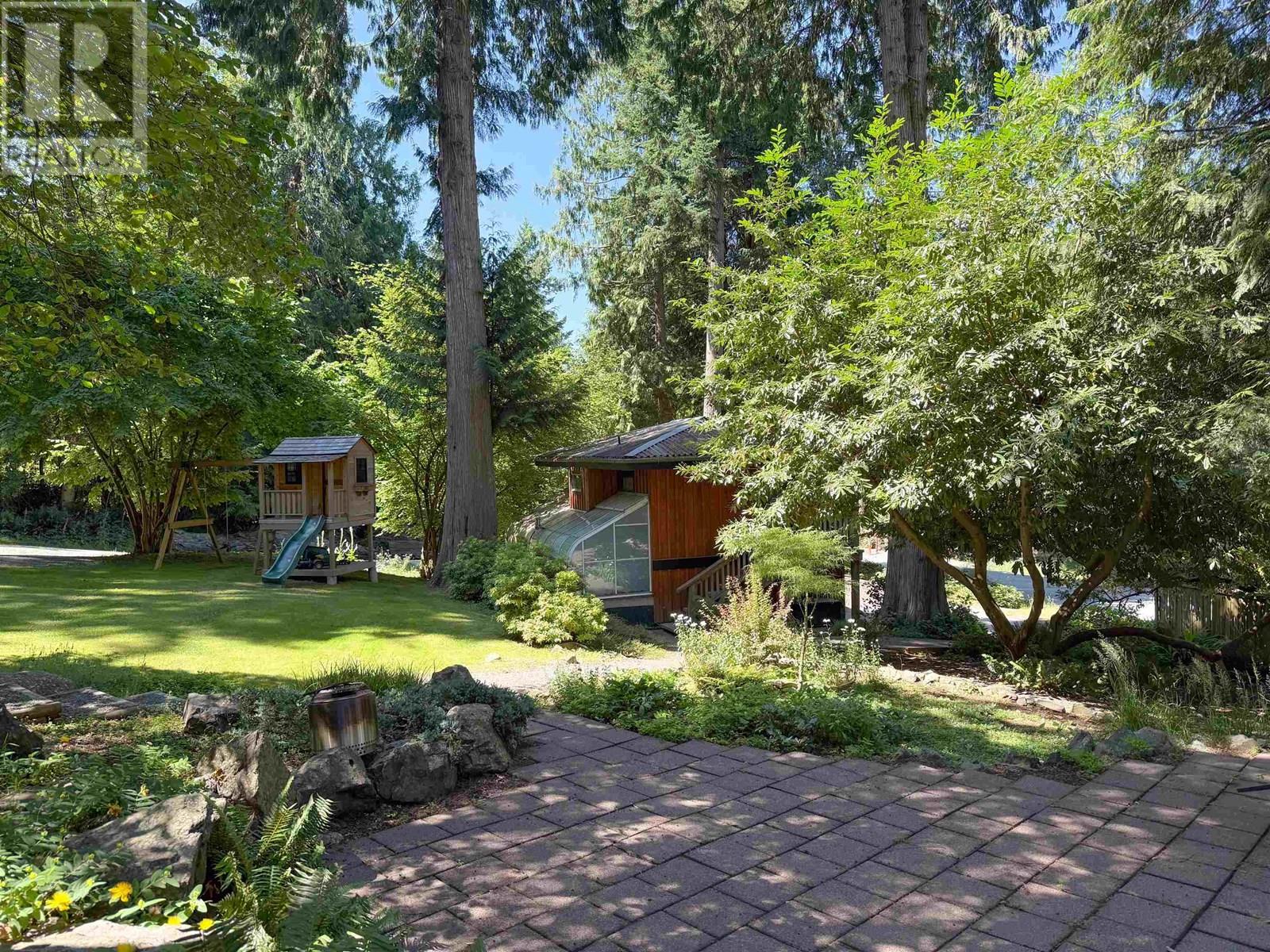 Photo 17 of 901 Windjammer Road, Bowen Island BC