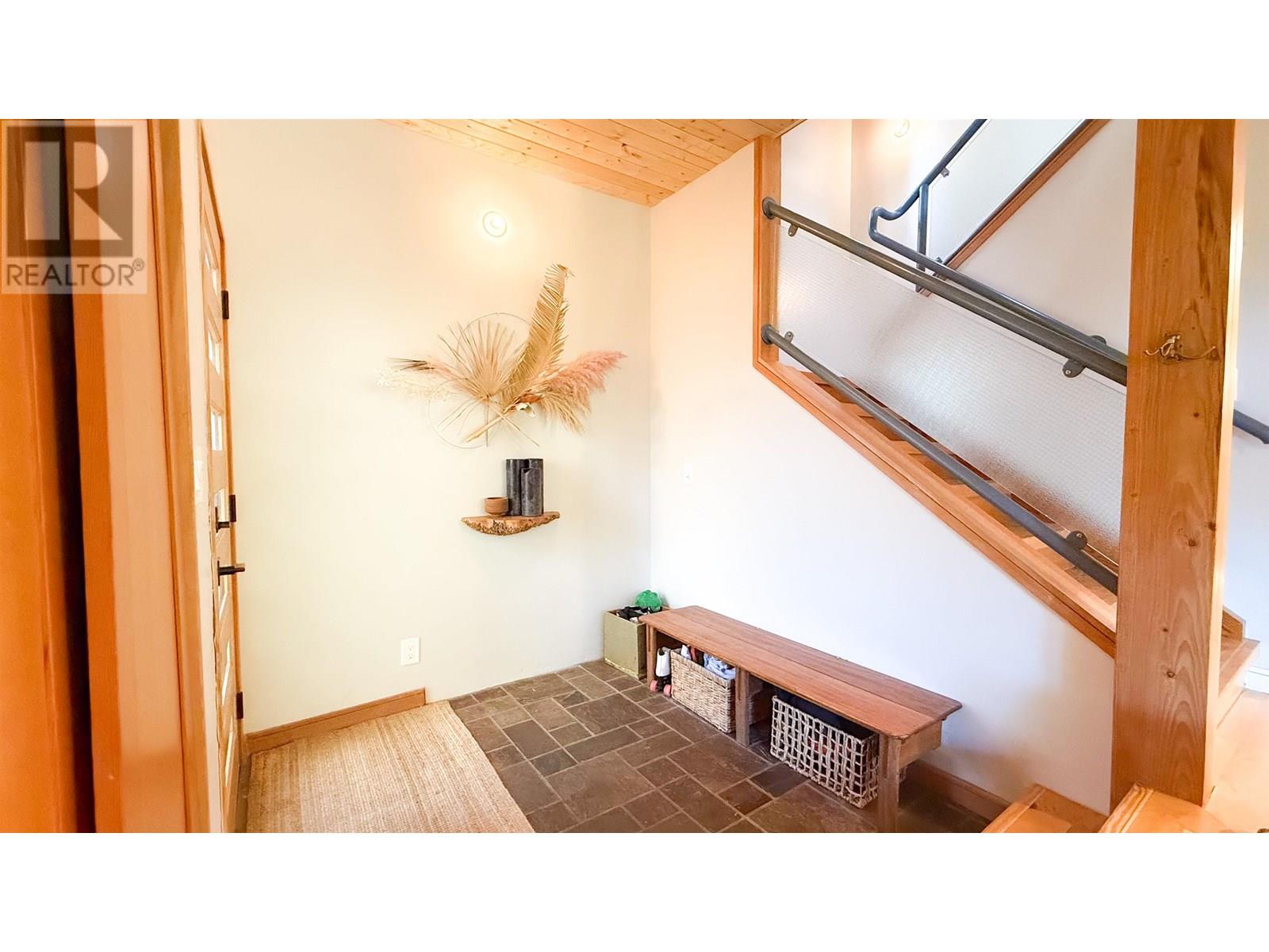 Photo 8 of 901 Windjammer Road, Bowen Island BC
