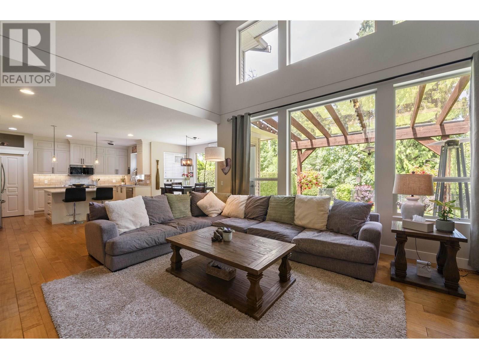 Photo 11 of 24437 Mcclure Drive, Maple Ridge BC